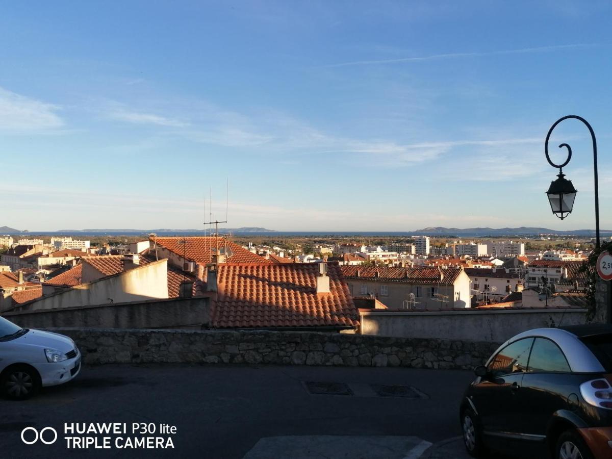 Beautiful Renovated Studio With View- Old Hyères Dış mekan fotoğraf